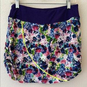 NWOT SWINGDISH Floral SkORT with Purple Waistband